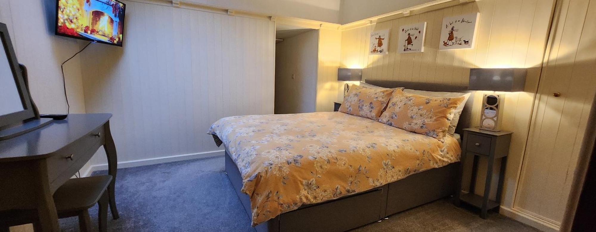 Modern And Spacious 2 Bedroom Apartment With Free Parking Glyn Ceiriog Екстер'єр фото